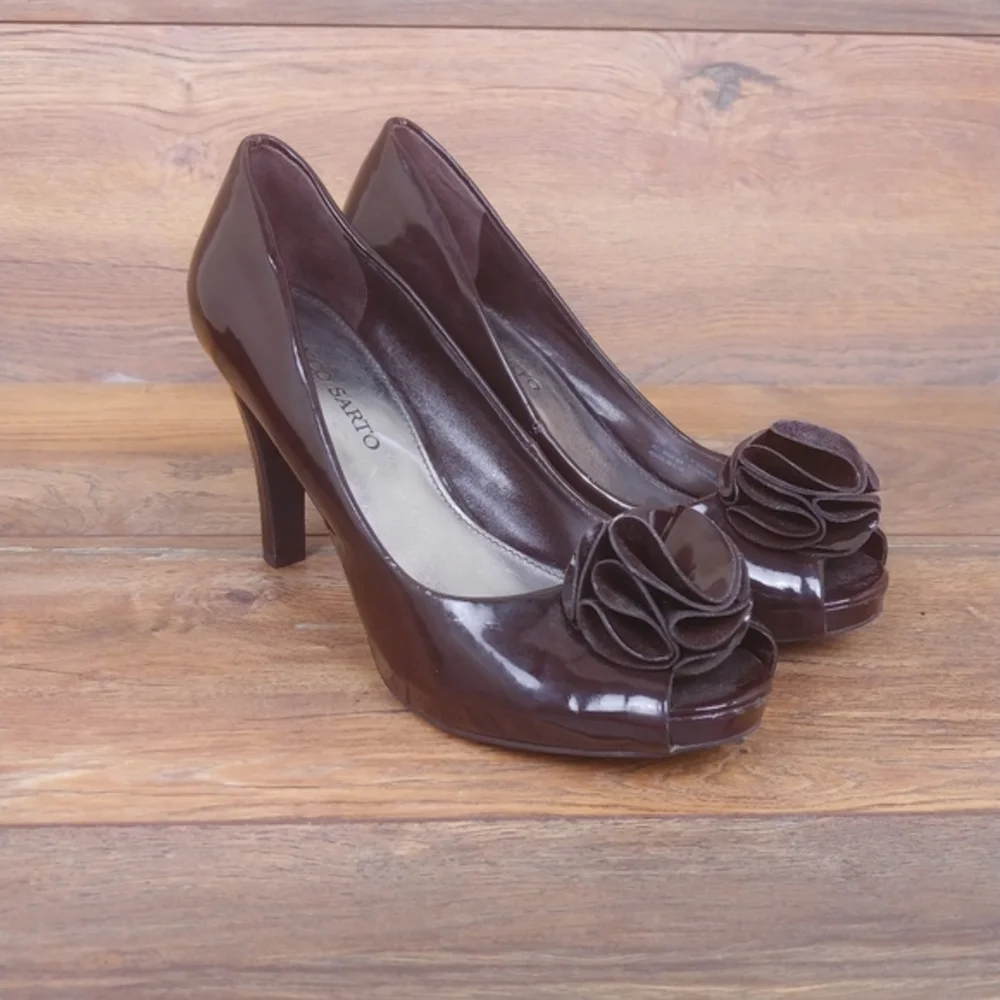 Franco Sarto Brown Patent Leather Heels with Rosette Detail - Picture 2 of 8